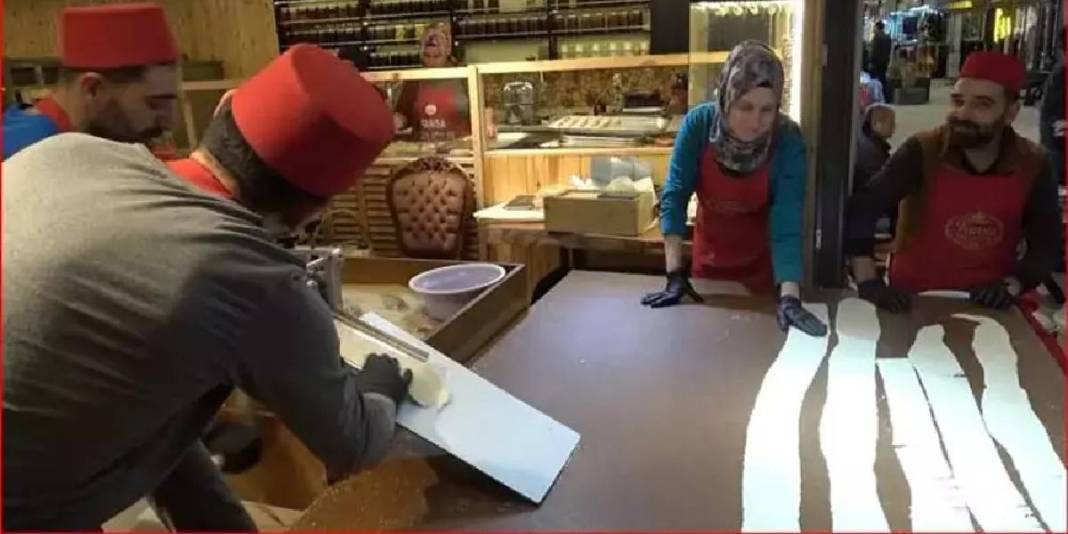 Kilosu 300 TL’den Ramazan’a özel lezzet: Kapıda kuyruk asla bitmiyor 4